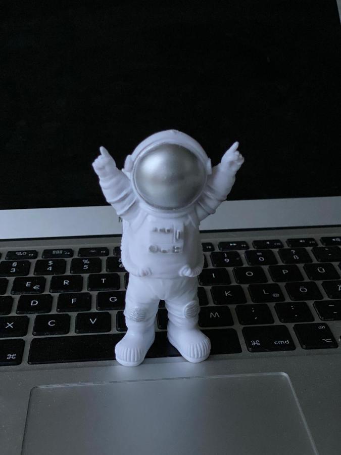 Space Night Capsule Ostello *