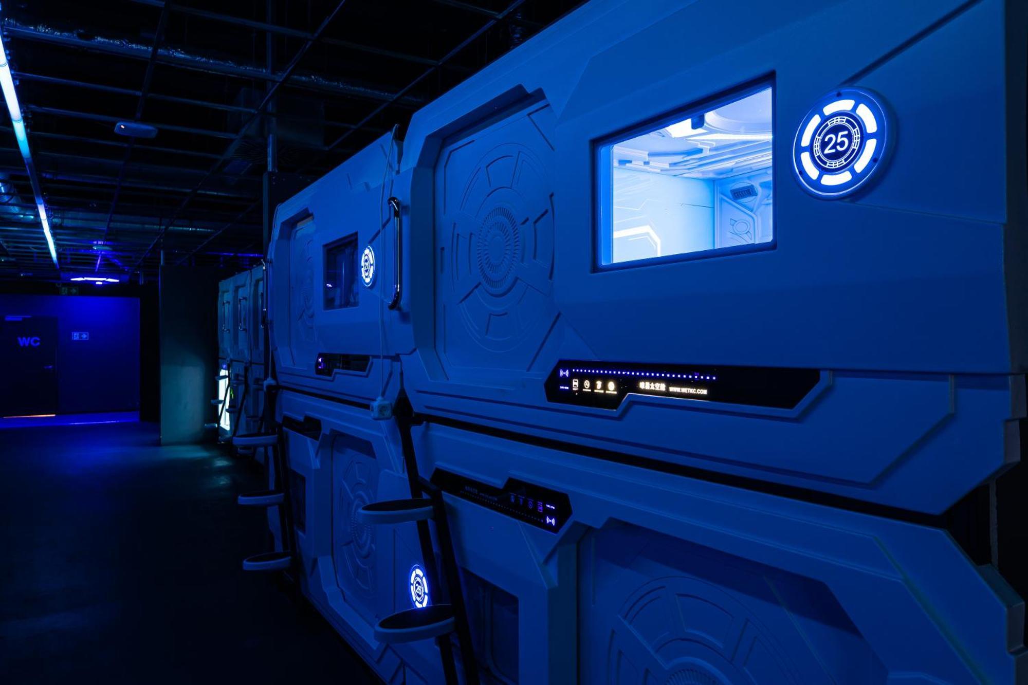 Ostello Space Night Capsule *